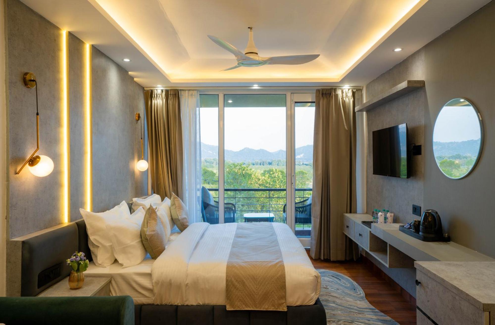 The Ganges Riverside Escape With A Private Ghat Haridwār Room photo