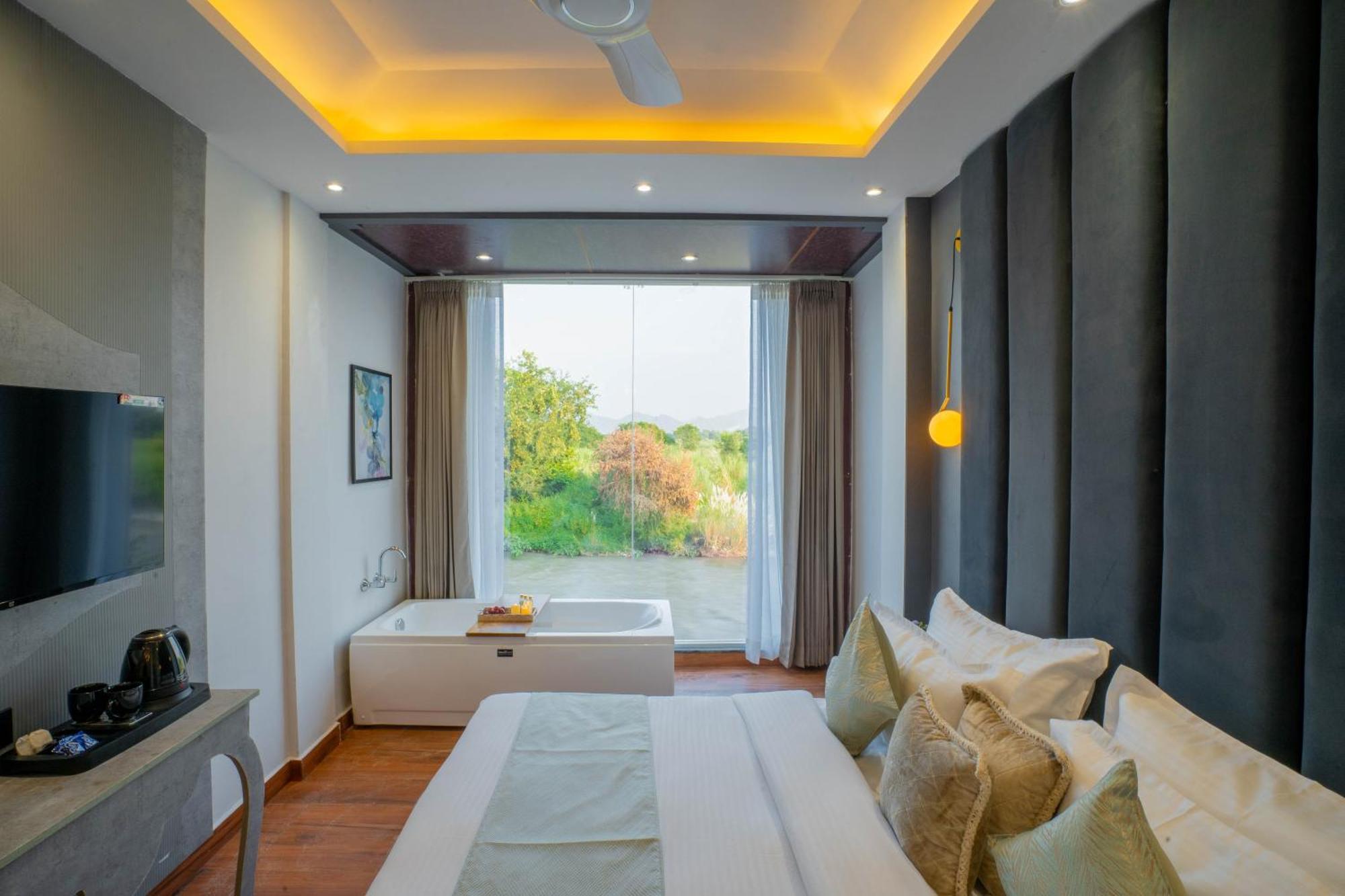 The Ganges Riverside Escape With A Private Ghat Haridwār Exterior photo