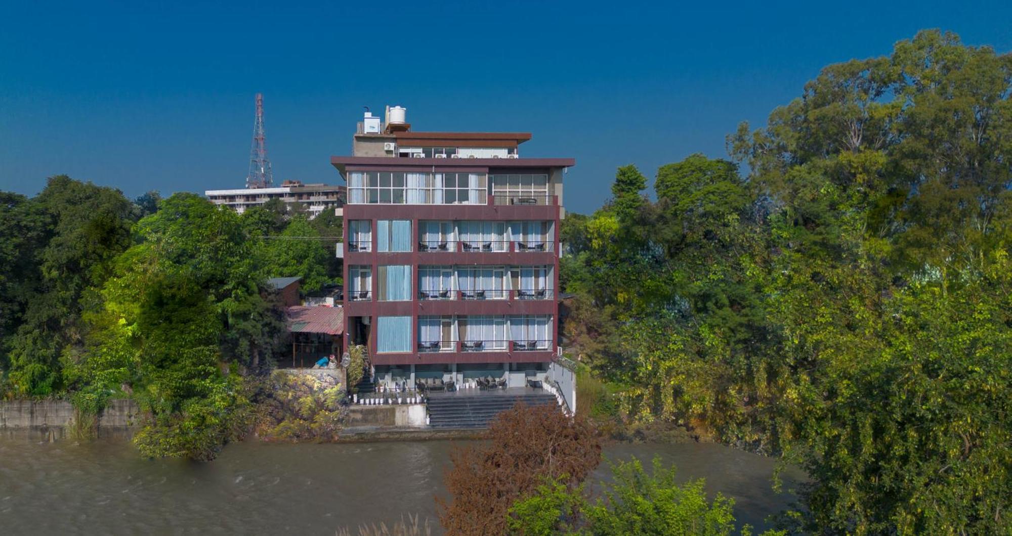 The Ganges Riverside Escape With A Private Ghat Haridwār Exterior photo