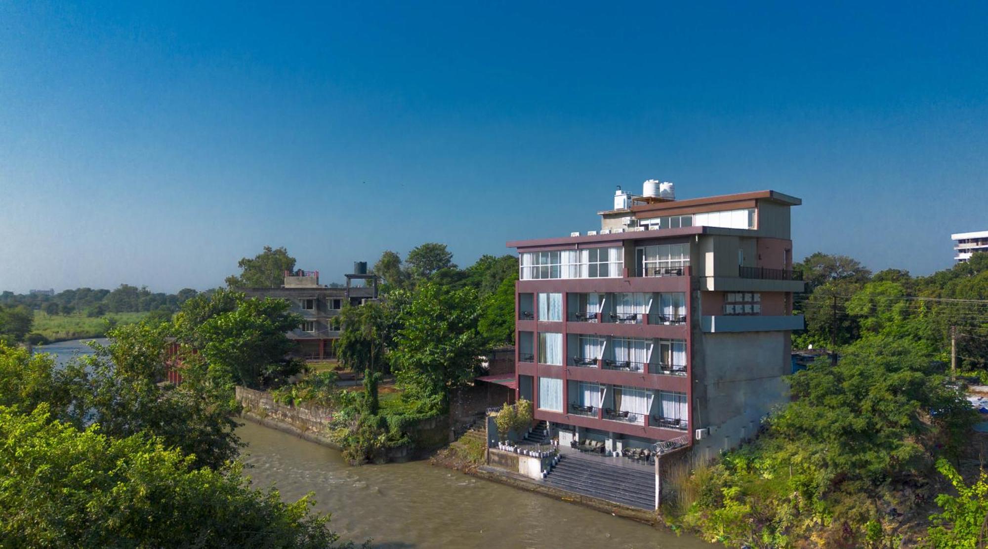 The Ganges Riverside Escape With A Private Ghat Haridwār Exterior photo